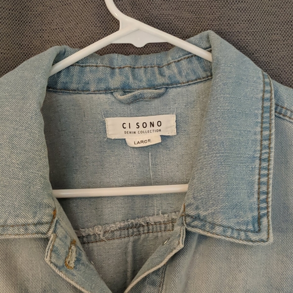 Denim jacket - Picture 2 of 3